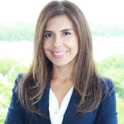 Amanda Barkus Headshot