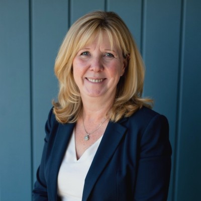 Janet Booth Headshot